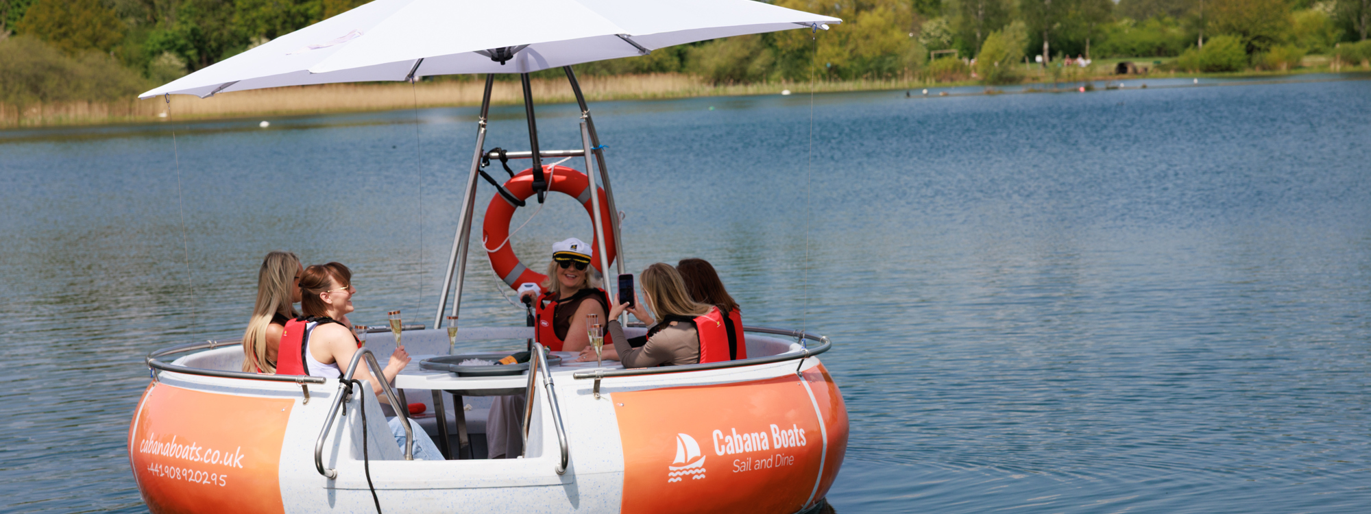 Cabana Boat sailing on Willen Lake